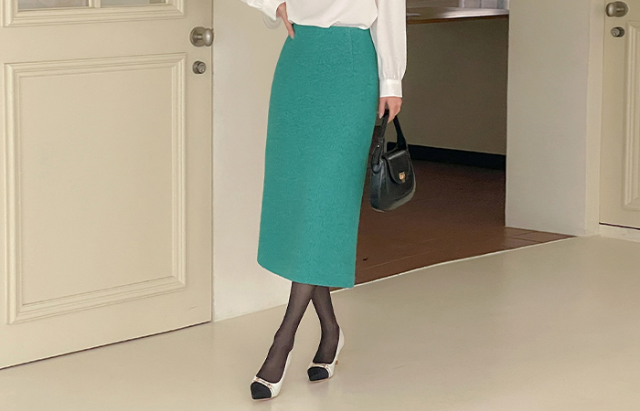 Thick Wool Tweed 금사 H-line Skirt