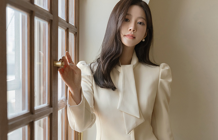 쇼잉 Puff Sleeves Tie Neck Jacket Blouse