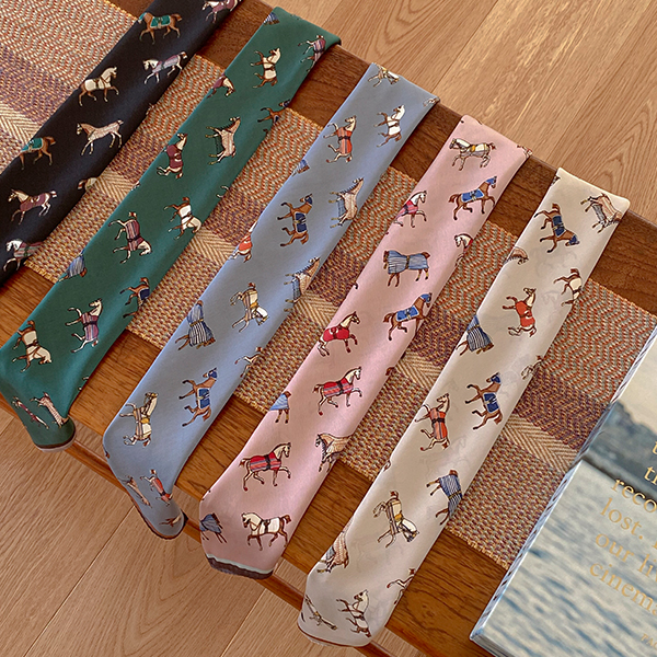 Petit Color Horse square Scarf