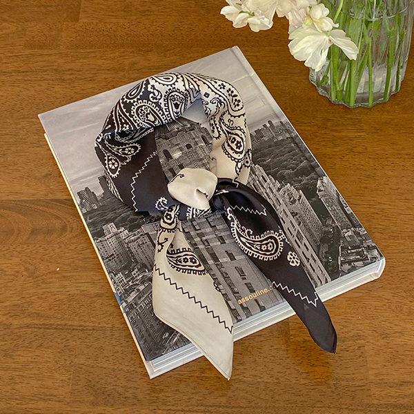 Color Combination Paisley square Scarf