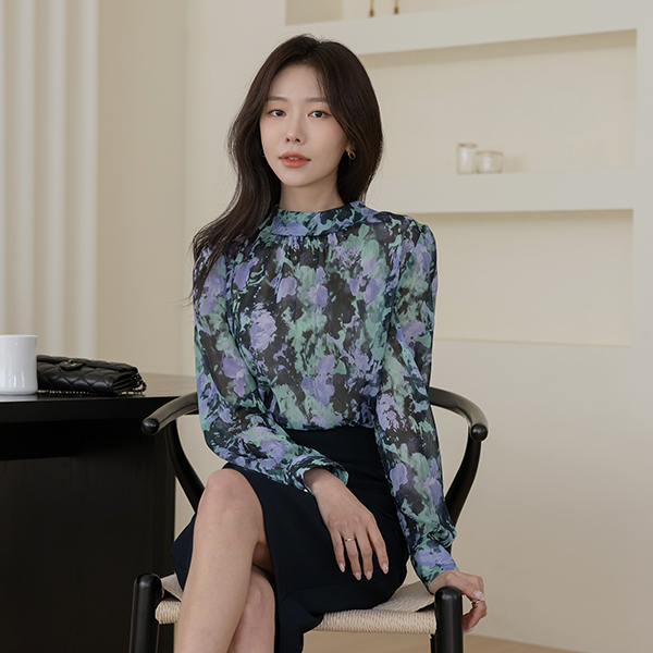 Flower Soft Half-Neck Chiffon Blouse