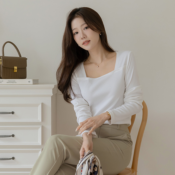 리안 Corduroy Square T-shirt