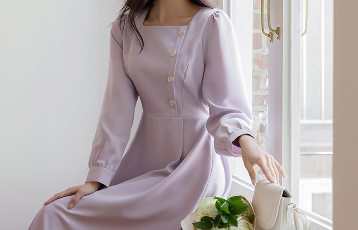 쥬디 Gold Square Neck A-line Dress