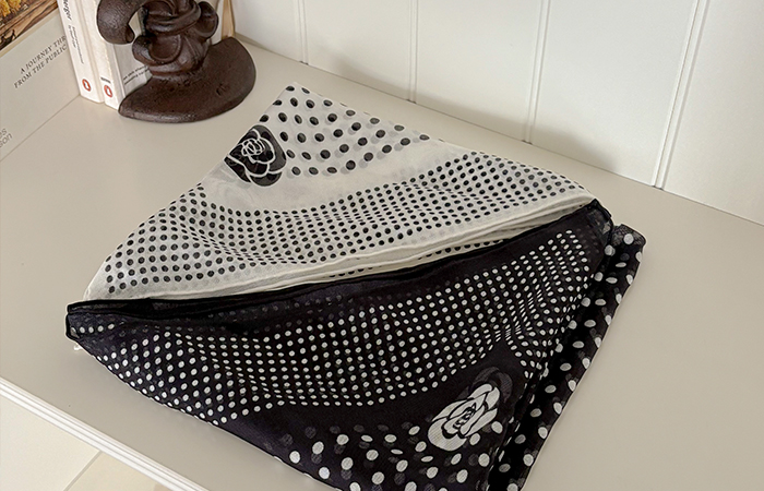 Dot Flower Patterns Silk Scarf