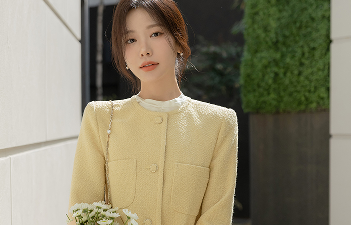 Blossom Raund neck Tweed Jacket