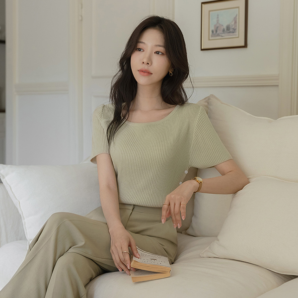 Center Front Vent Button Corduroy Knit