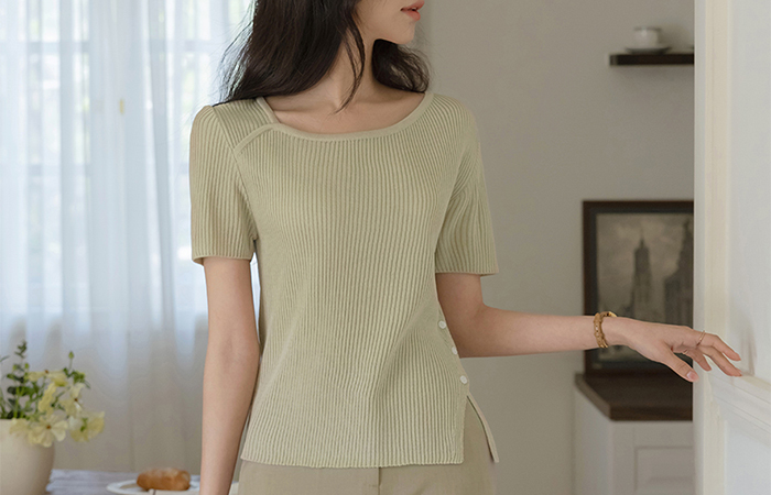 Center Front Vent Button Corduroy Knit