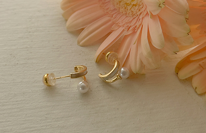 twist Mini Pearl Earring