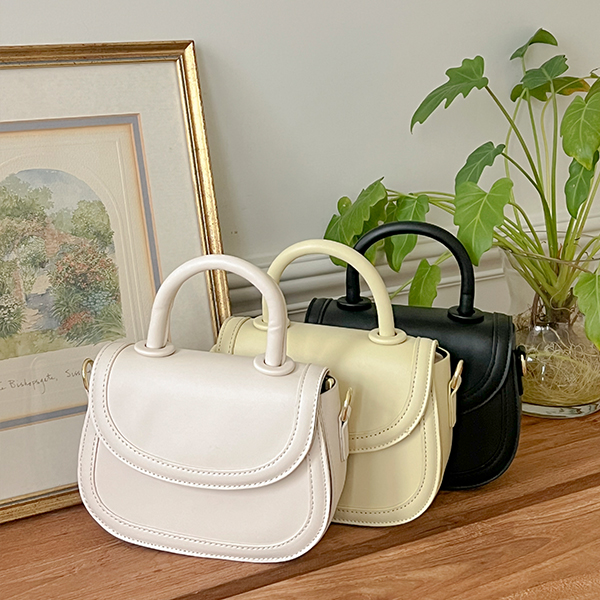 Rounding Half-Moon Mini Handbag