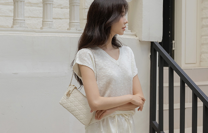 Natural V-neck Cap-Sleeves Knit