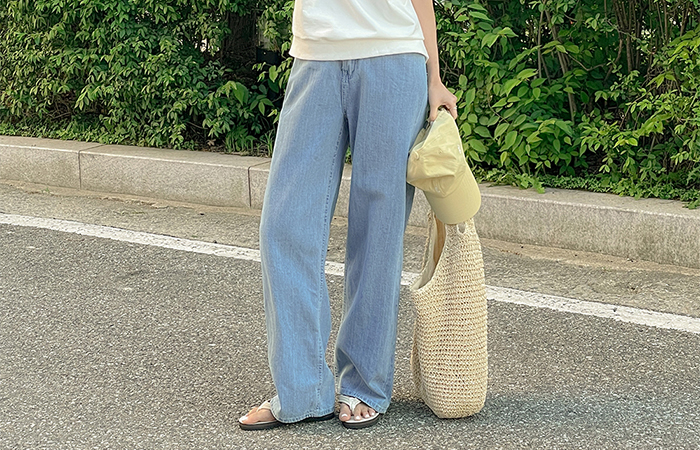 T wide fit Back Banding Denim Pants