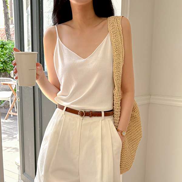 Soft slender Strap Tank-Top Knit
