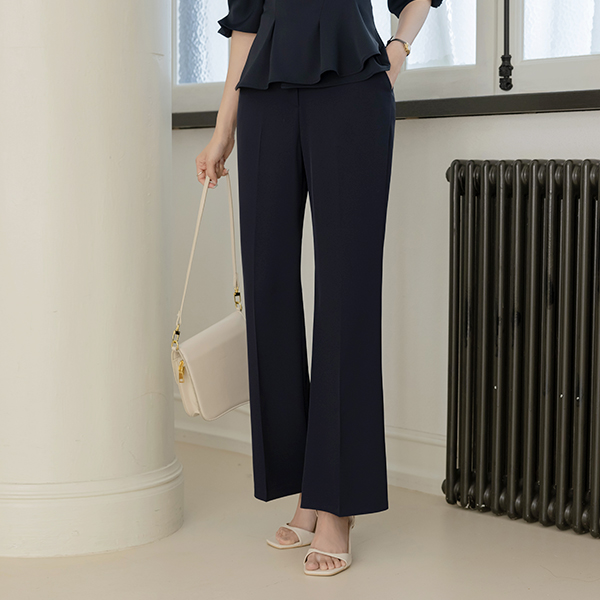 커브 light Boot-Cut Slacks