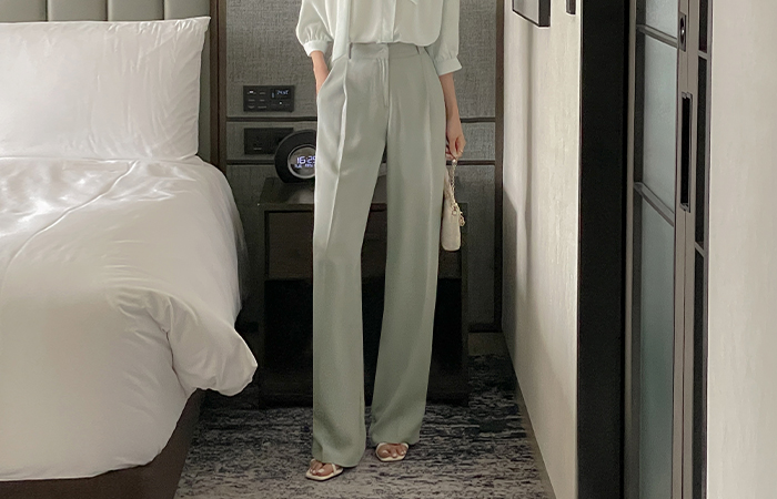 Soft Pintuck Wide Slacks