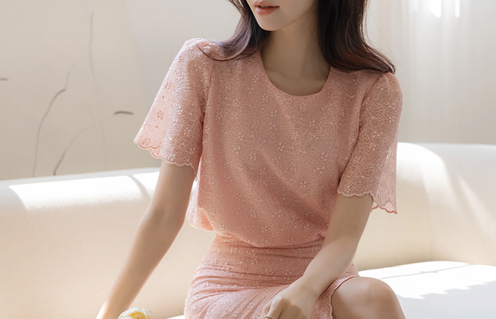 Feminine Lace Wave Set-up Blouse