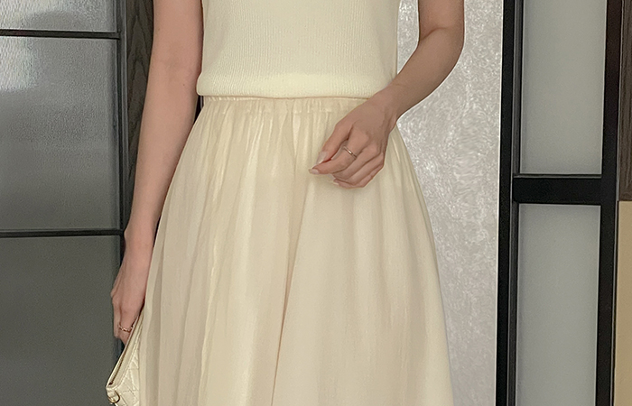 Soft Chiffon Flared 훌 Banding Skirt