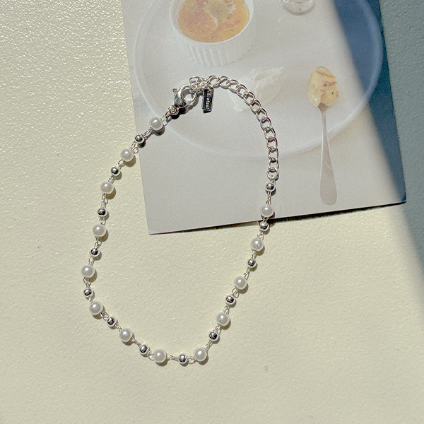 Mini Pearl Silver-Ball bracelet