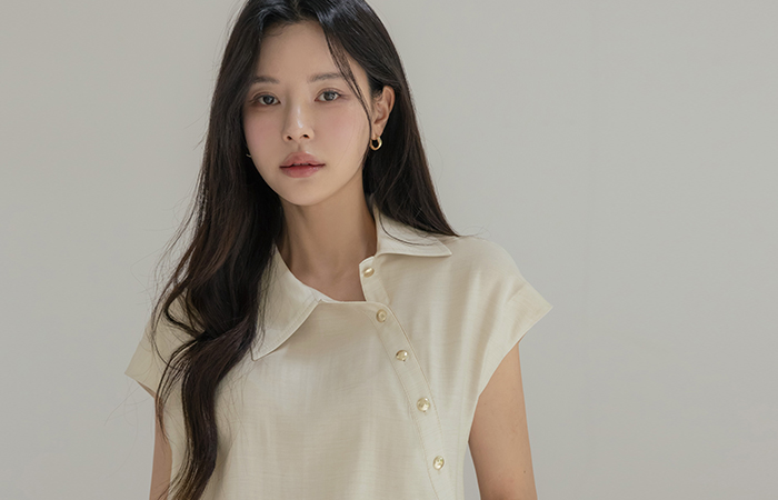Point Polo Diagonal Button Blouse