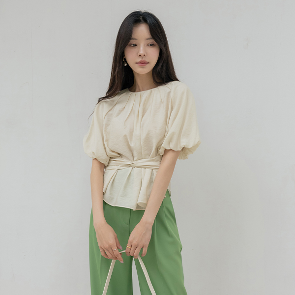 Natural Pintuck Neck Strap Belt Balloon Blouse