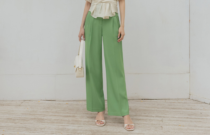 Fancy Pintuck wide fit Slacks
