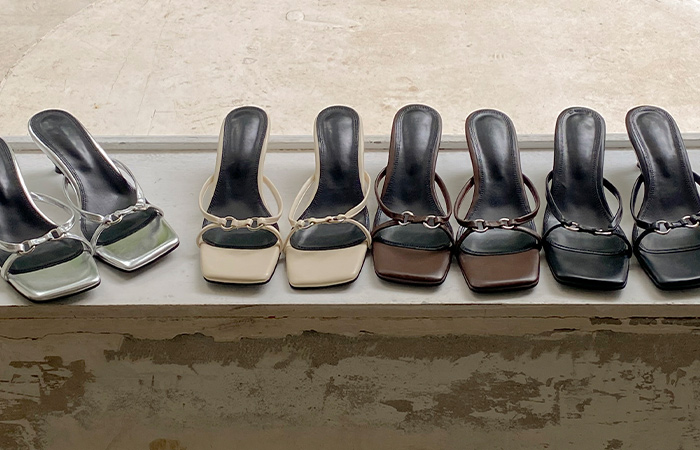 Chain Buckle 오픈토 Sandal Heel