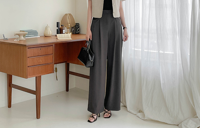 pintuck wide fit Slacks