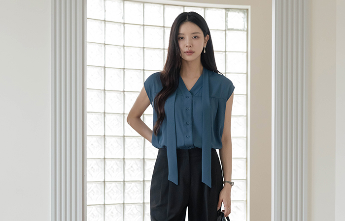 Chic Tie Neck Cap-Sleeves Blouse
