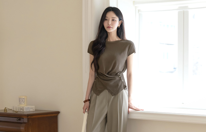 Unbalance Button Cross Cap-Sleeves Knit
