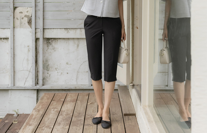 Rustlingly Span Hems Slit Capri 카프리 Pants