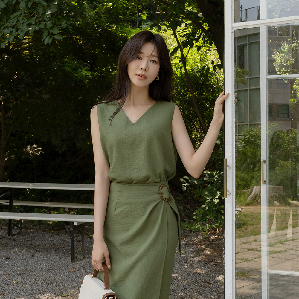 발리 V-neck Sleeveless shirts Set-up Blouse