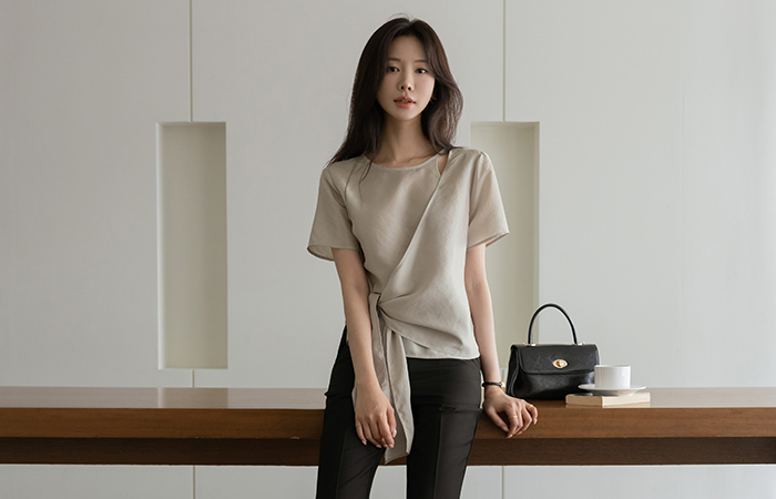 Unbalance Wrap Style Blouse