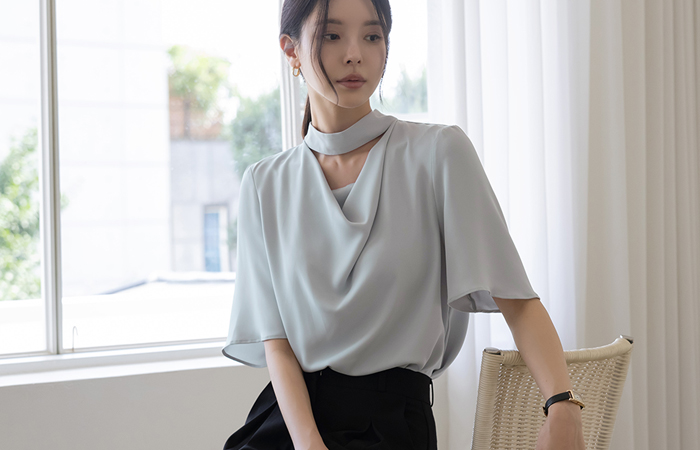 Graceful Draping Cutting-Neck Short-sleeve Blouse