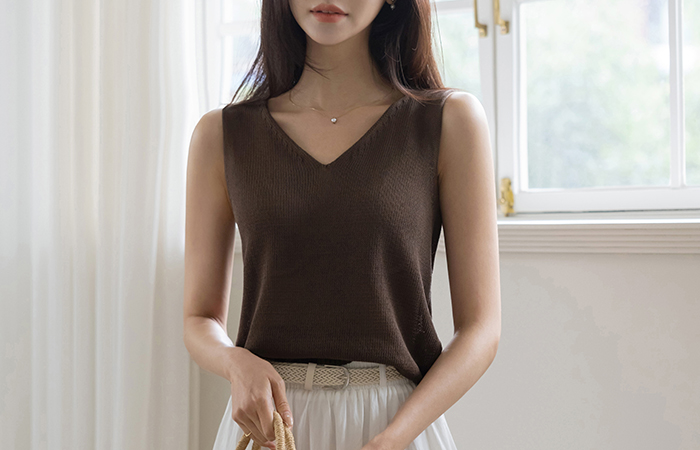 Cozy V-neck Sleeveless shirts Knit