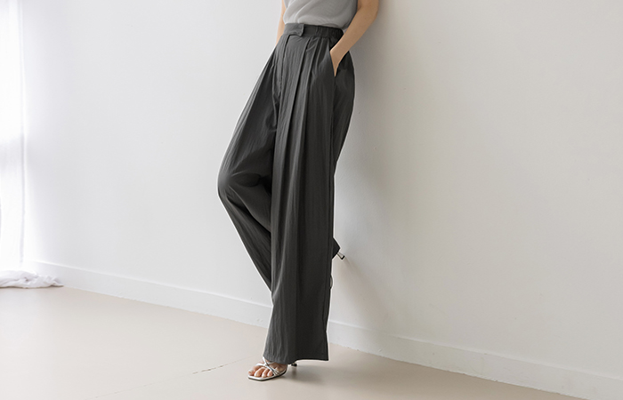 light Rustlingly Pintuck Wide Slacks