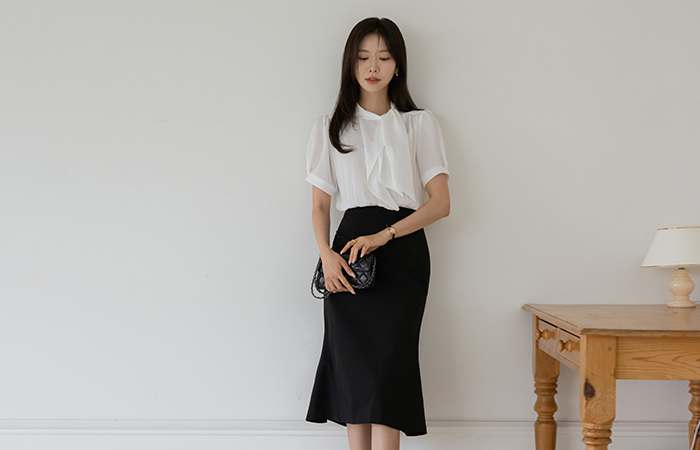 Two-piece Style Tie Neck 보정핏 Dress