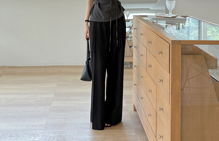 Long-legged Pintuck Wide Back Banding Slacks