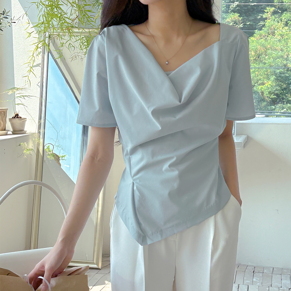 Cowl Neck Span Unbalance Blouse