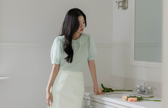 Lace Point Collar Double Puff Sleeves Blouse