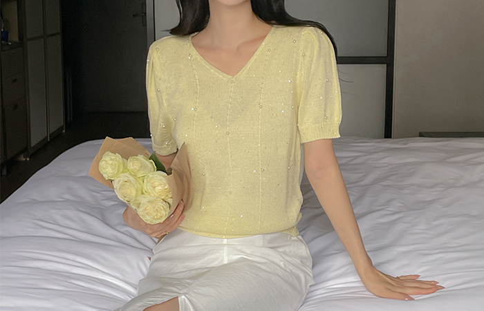 Spangle Pearl VNeck Knit