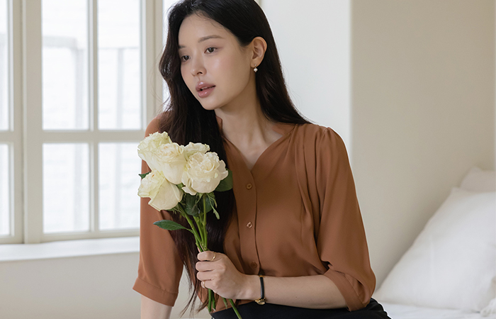 Heart-line Half-Open Chinese Pintuck Blouse