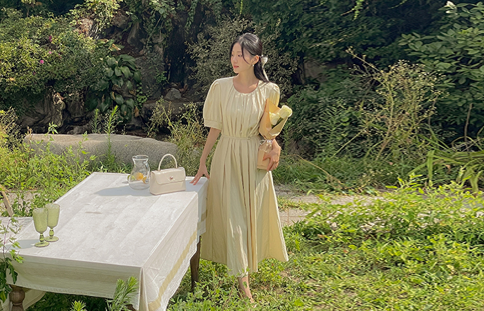 Pintuck Neck 내추럴핏 Long Dress(+Belt)