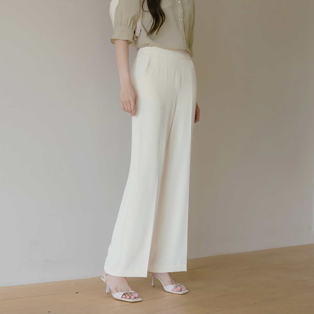 Soft Semi- wide fit Span Slacks