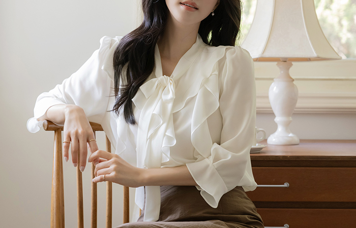 Ruffle Tie Neck Capri Blouse