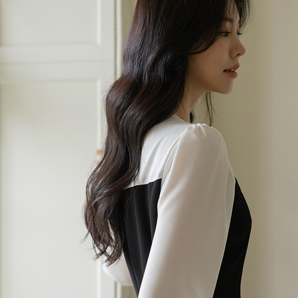 Pintuck V-neck Chiffon Color Combination Flared Dress