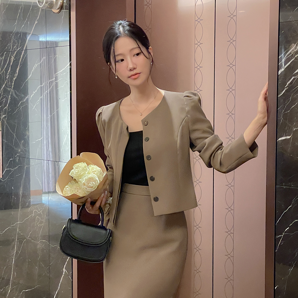 Jenny Pearl Ribbon Brooch Set-up Jacket