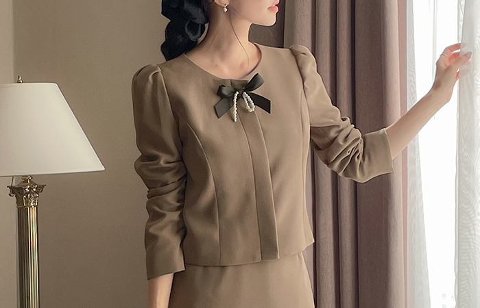 Jenny Pearl Ribbon Brooch Set-up Jacket