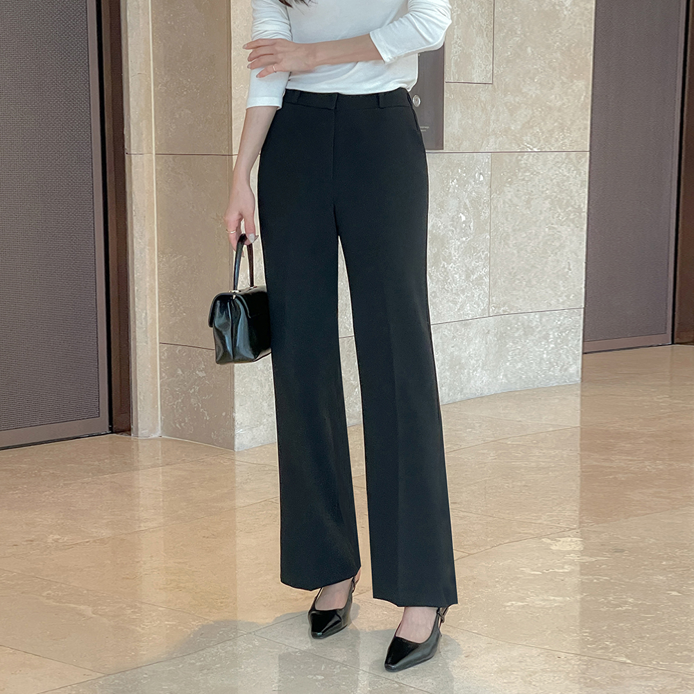 Tight Back Banding 여유핏 Slacks