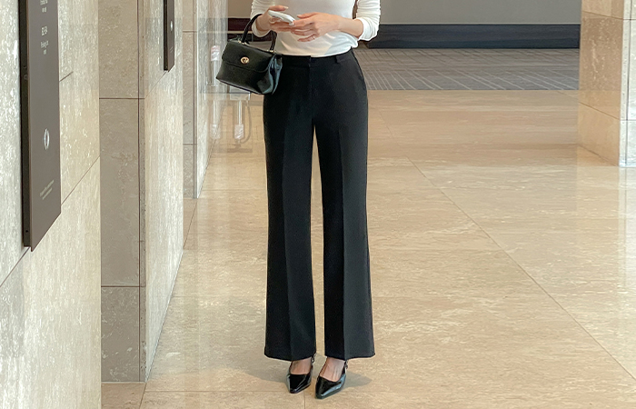 Tight Back Banding 여유핏 Slacks