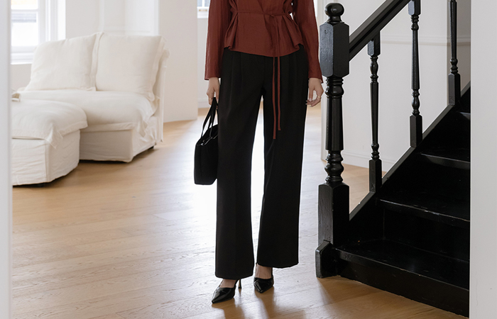 Back Banding Chic wide fit Slacks