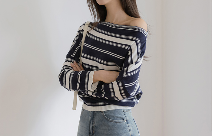 Casual Lip-Neck Stripe Knit